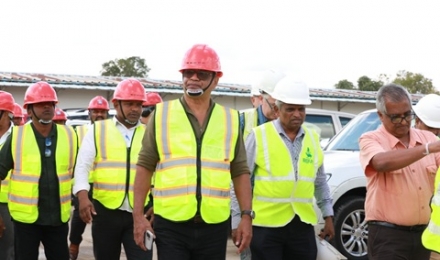 උතුරුමැද පළාත් මහ ඇළ ව්‍යාපෘතිය කෘෂිකර්ම,පශු සම්පත්,ඉඩම් සහ වාරිමාර්ග අමාත්‍ය කේ.ඩී. ලාල්කාන්ත මහතාගේ නිරීක්ෂණයට ලක්වෙයි.