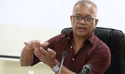 கமநல அபிவிருத்தித் திணைக்களத்தின் முன்னேற்ற மீளாய்வுக் கூட்டம், கமத்தொழில், கால்நடை வளங்கள், காணி மற்றும் நீர்ப்பாசன அமைச்சர் திரு கே.டி. லால்காந்த அவர்களின் தலைமையில் காணி அமைச்சில் நடைபெற்றது